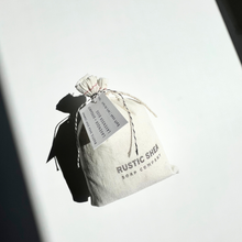 Load image into Gallery viewer, LAVENDER + BERGAMOT | MINERAL BATH SALT BAG
