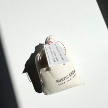 Load image into Gallery viewer, ROSE + YLANG YLANG | MINERAL BATH SALT BAG
